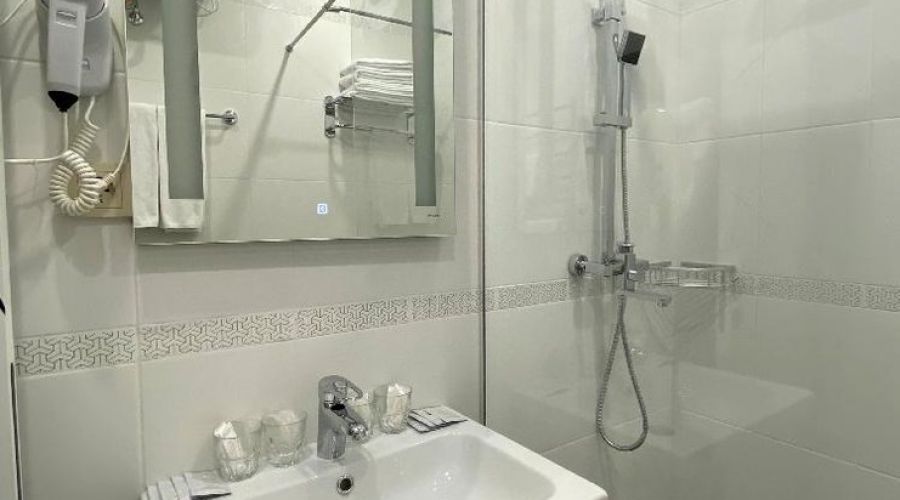 Люкс 4-местный 2-комнатный (пляжный корпус)