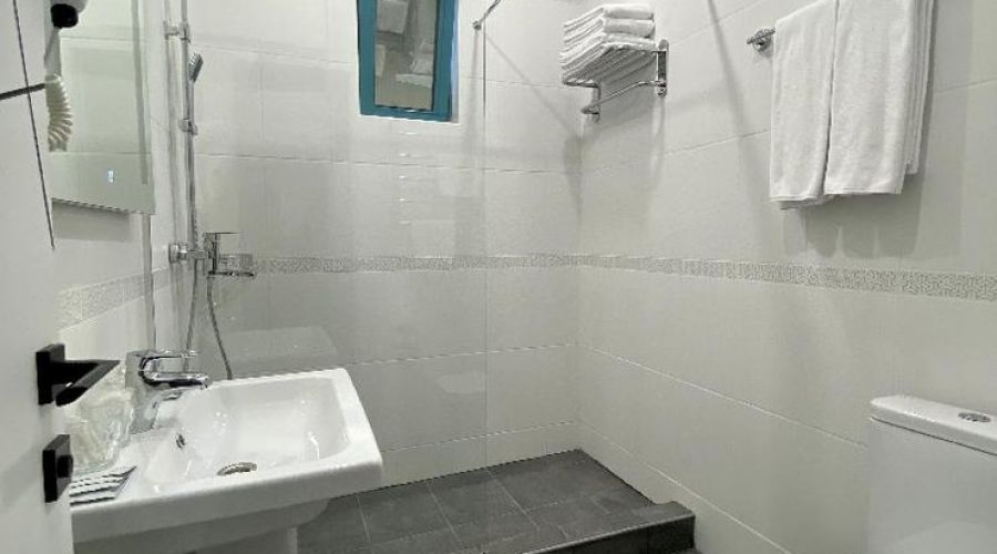 Люкс 4-местный 2-комнатный (пляжный корпус)